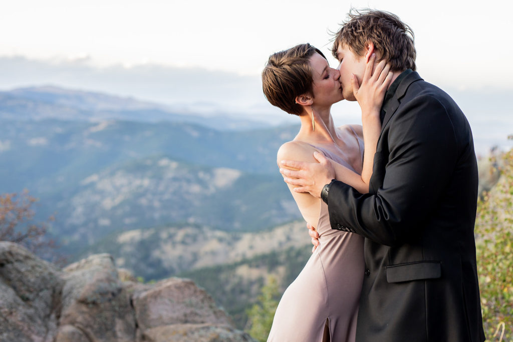 engagement-photo-session- suggest to kiss each other