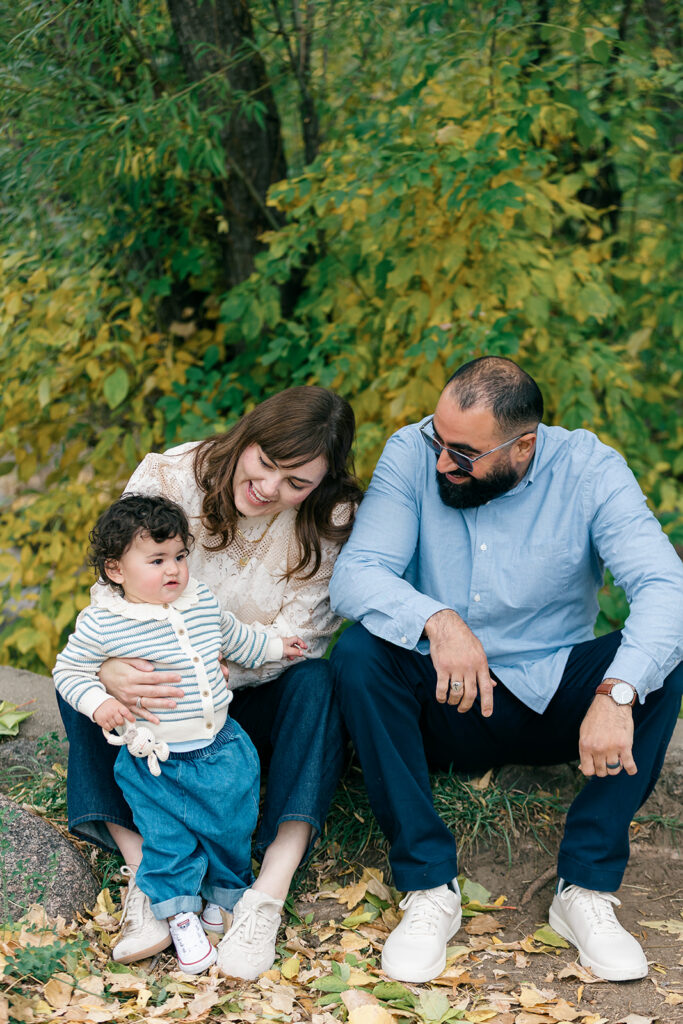 Family photos outfits - beige and blue