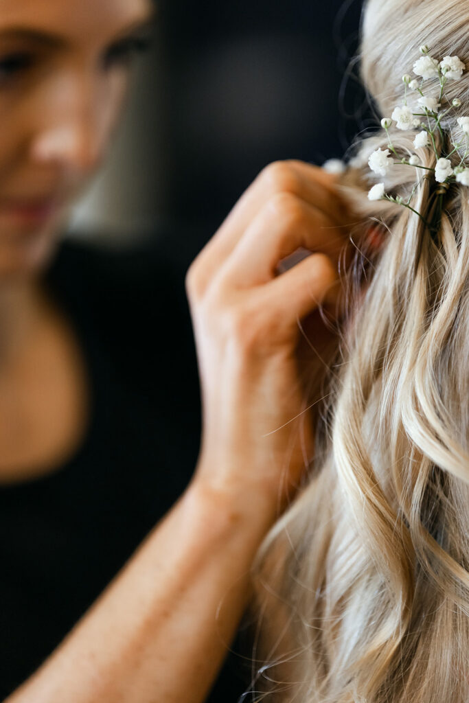 Bride hair details