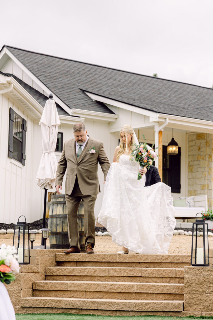 Arrival of the bride with her father